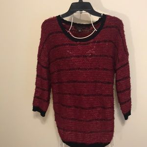 Simple and confortable, Fever burgundy sweater.